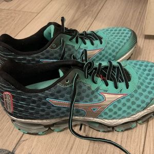 Mizuno Wave Prophecy - W Size 8